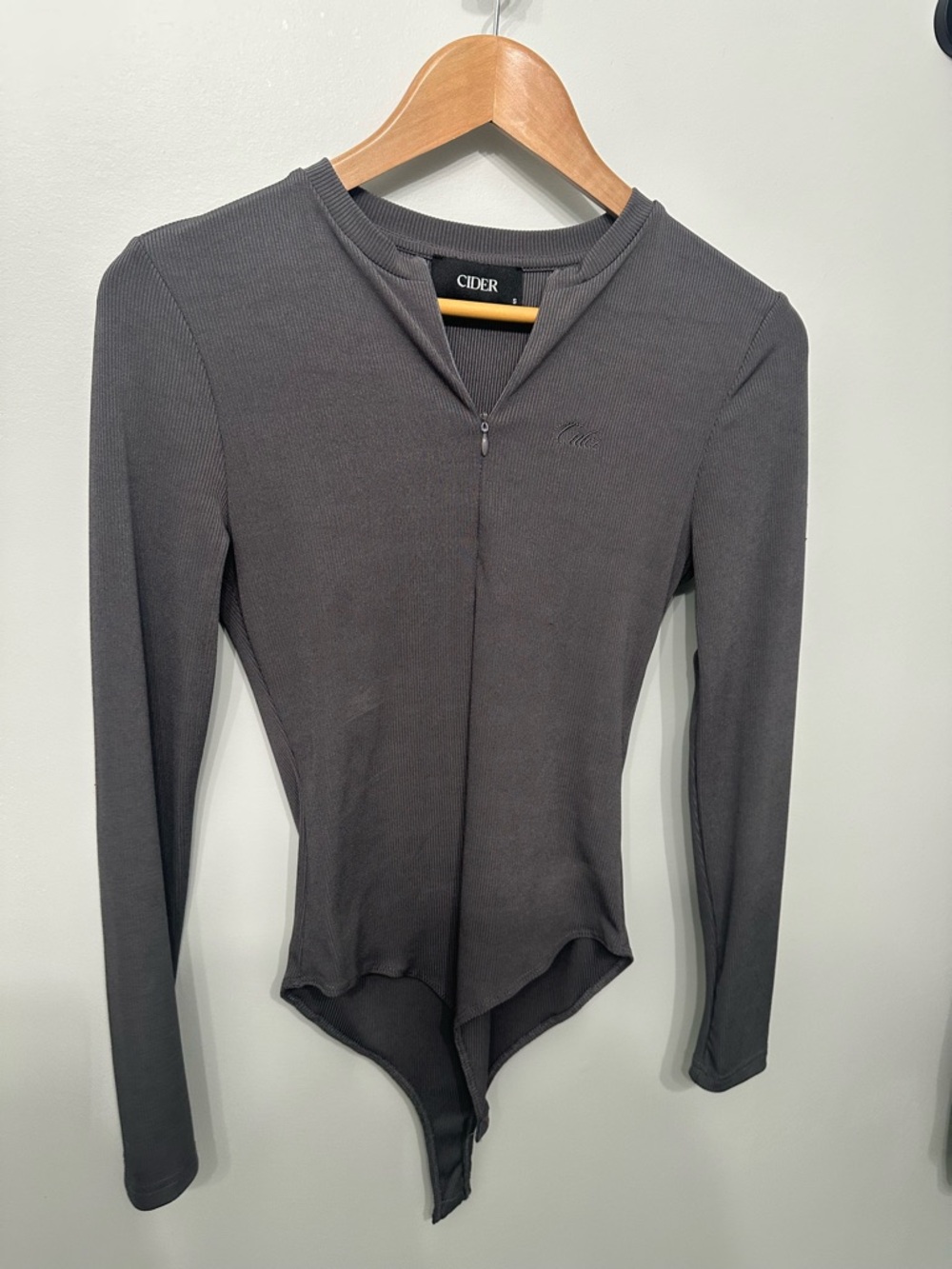 Cider Charcoal Ribbed Long-Sleeve Zip-Front Bodysuit